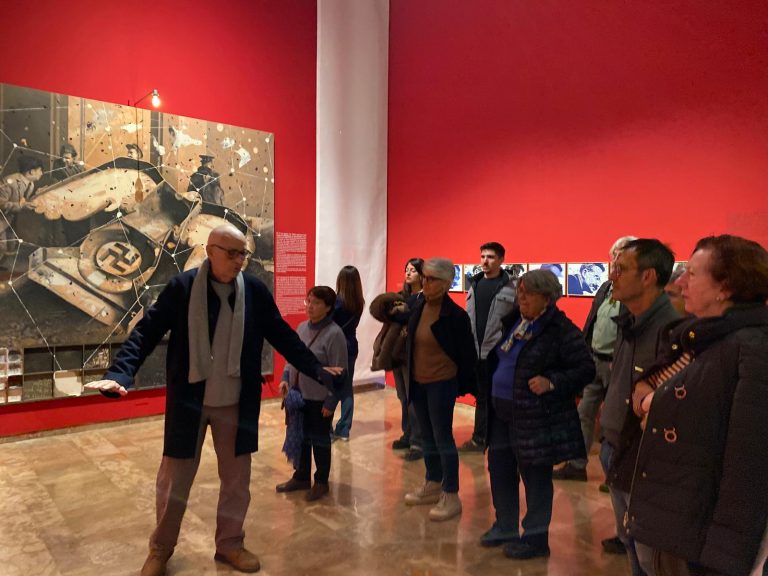 Visita Guiada  Exposición HALT! Imatges que pensen.  Artur Heras