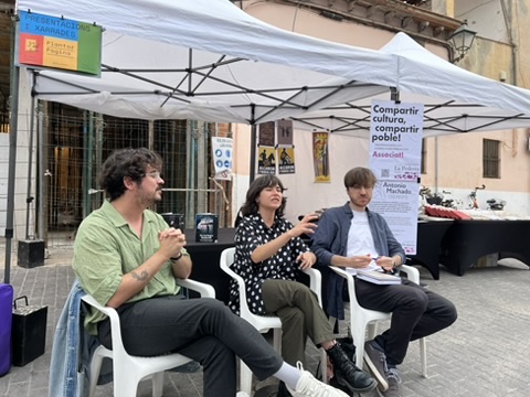 La Pedrera planta página en la III  edición de la Fira del llibre de Rocafort